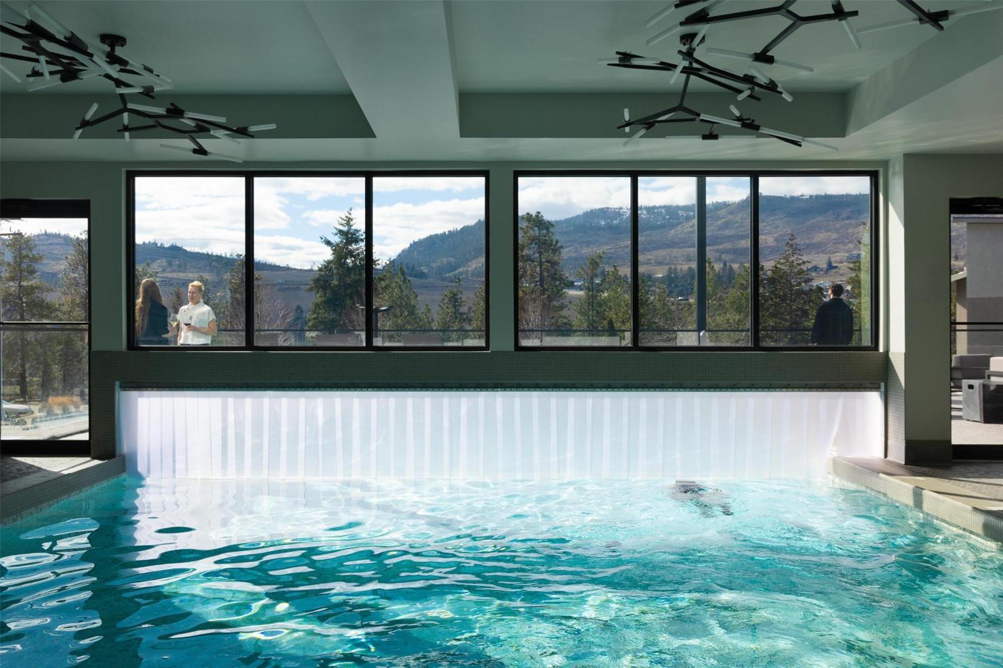 Doubletree By Hilton West Kelowna Ngoại thất bức ảnh