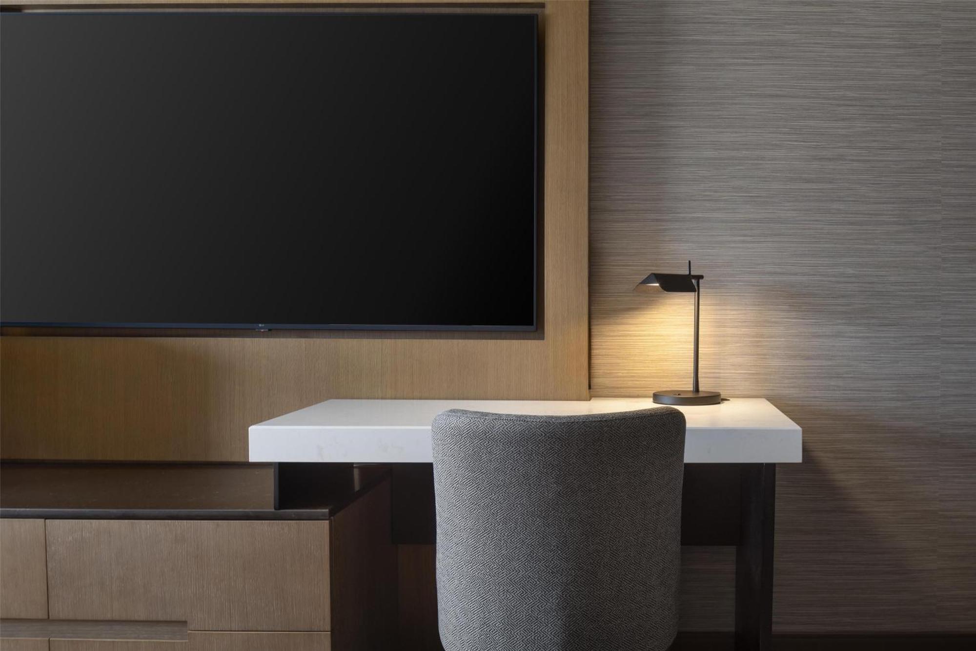 Doubletree By Hilton West Kelowna Ngoại thất bức ảnh