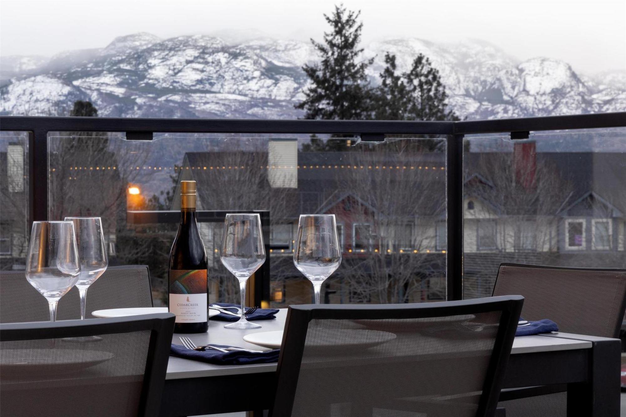 Doubletree By Hilton West Kelowna Ngoại thất bức ảnh