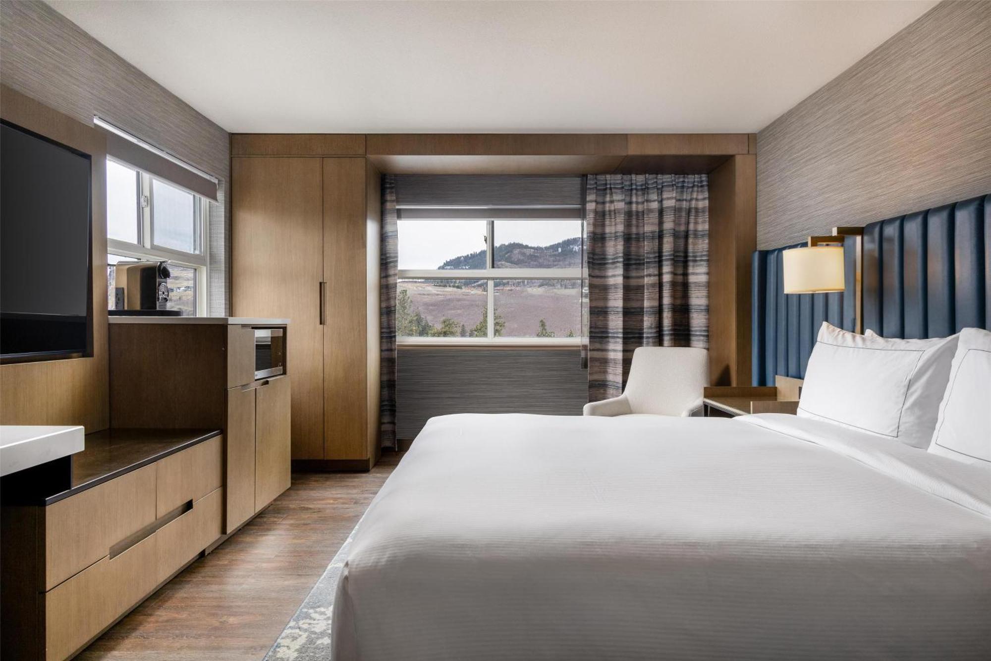Doubletree By Hilton West Kelowna Ngoại thất bức ảnh