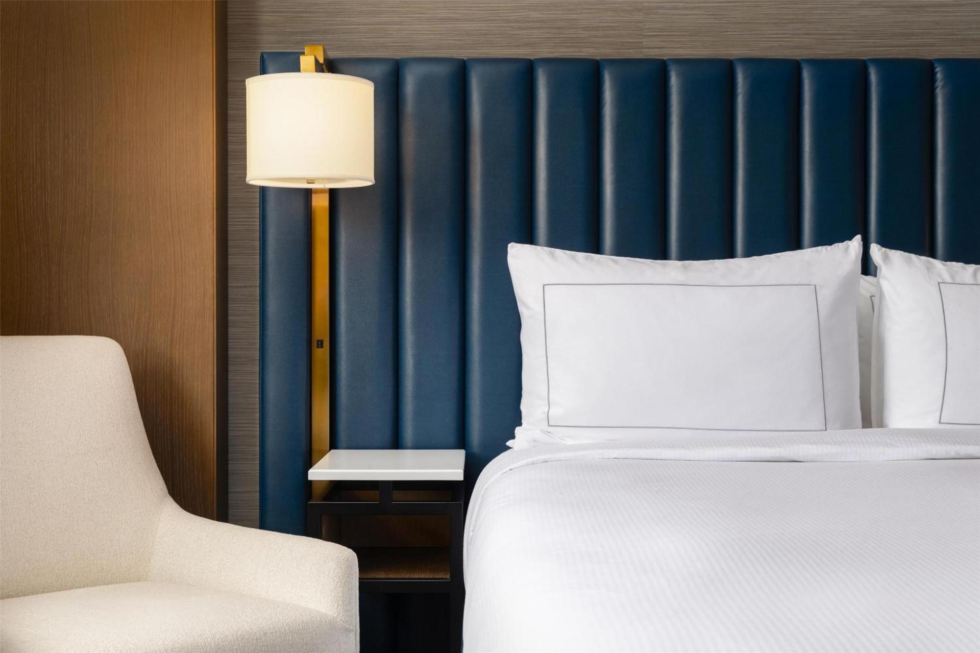 Doubletree By Hilton West Kelowna Ngoại thất bức ảnh