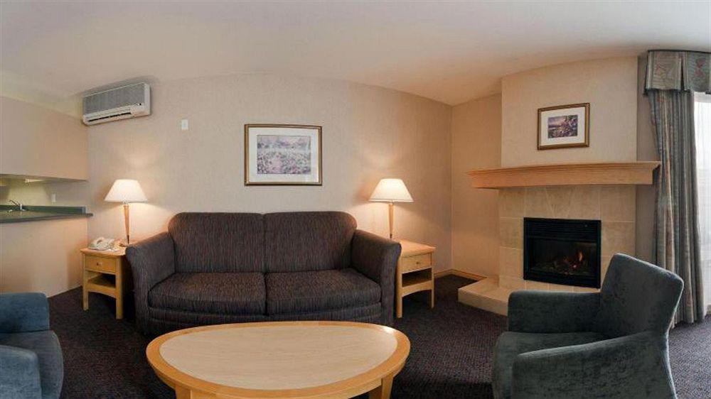 Doubletree By Hilton West Kelowna Ngoại thất bức ảnh